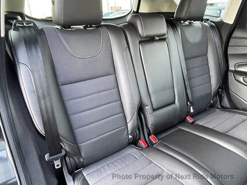 Used 2014 Ford Escape SE w/ SE Chrome Package image 19