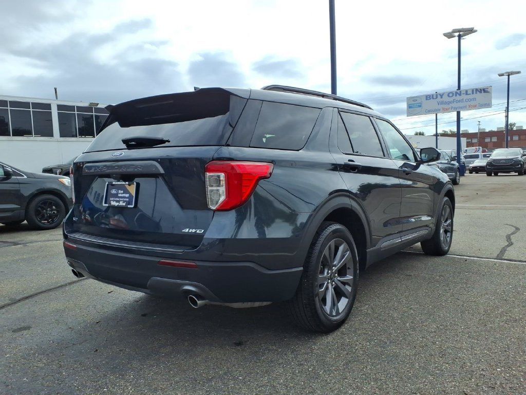 Certified 2023 Ford Explorer XLT w/ Equipment Group 202A AWD/4WD image 6