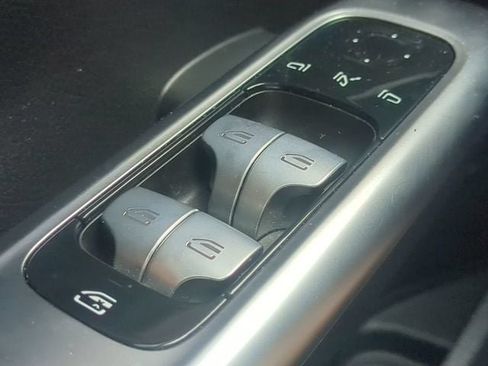 Used 2024 Mercedes-Benz C 300 4MATIC Sedan image 23