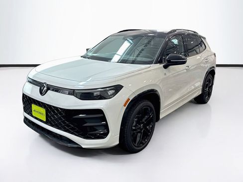 New 2026 Volkswagen Tiguan SE R-Line AWD/4WD image 1