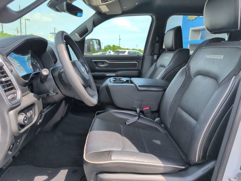Used 2025 RAM 1500 Laramie AWD/4WD image 10