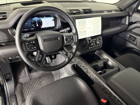 Used 2026 Land Rover Defender 110 OCTA AWD/4WD image 4