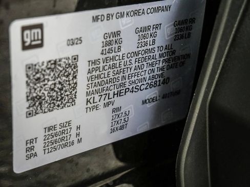 Used 2025 Chevrolet Trax LT FWD image 32