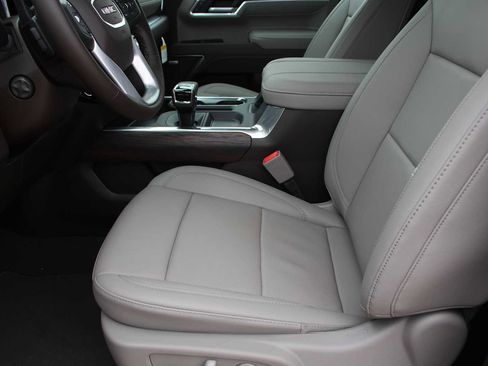 New 2026 GMC Sierra 1500 SLT w/ SLT Premium Package image 28