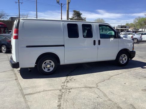 Used 2003 Chevrolet Express 1500 image 12