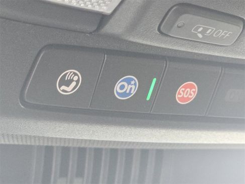 Used 2022 GMC Sierra 1500 AT4 w/ AT4 Premium Package image 11