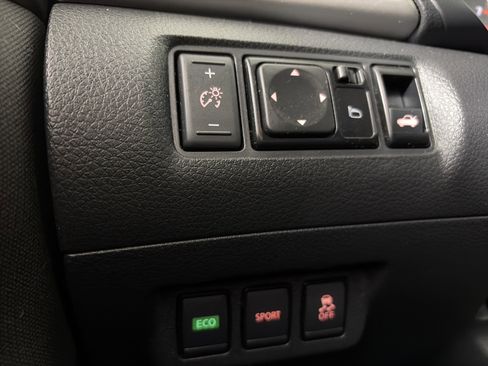 Used 2017 Nissan Sentra S image 33