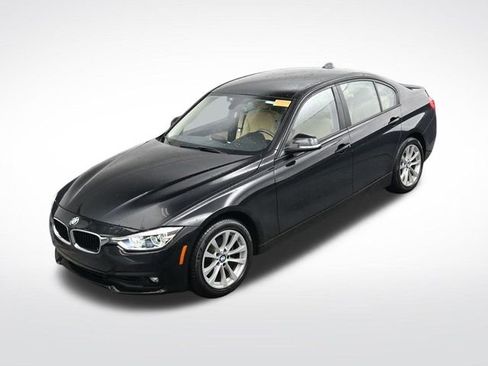 Used 2018 BMW 320i Sedan image 29