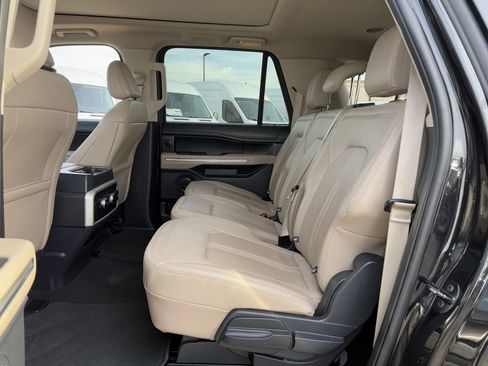 Used 2024 Ford Expedition Max Limited image 31