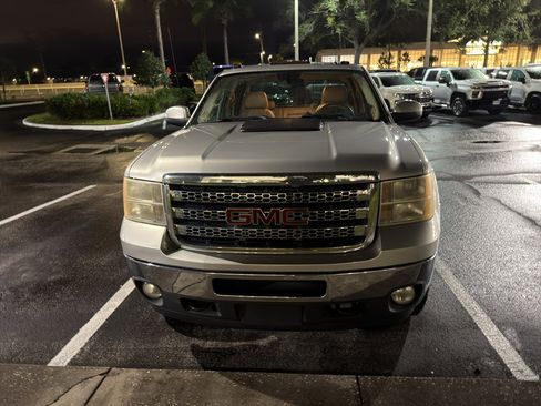 Used 2013 GMC Sierra 2500 SLT w/ SLT Convenience Package image 10