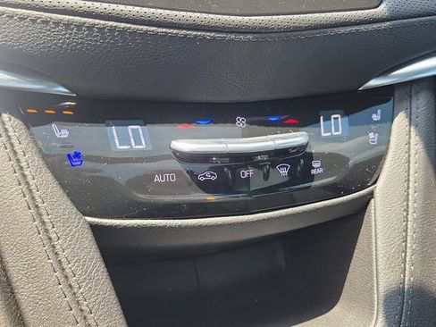 Certified 2024 Cadillac XT5 Sportv w/ Technology Package AWD/4WD image 16