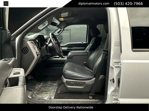 Used 2016 Ford F350 Lariat w/ Lariat Interior Package image 18