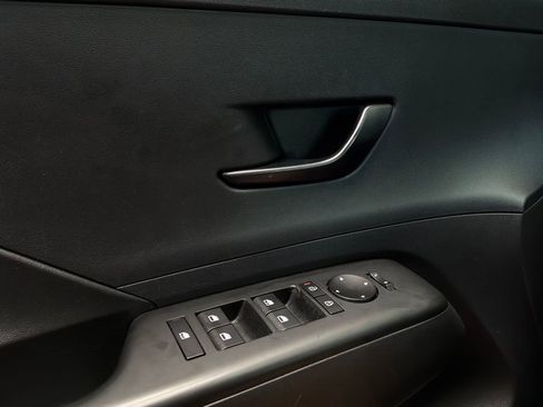 Used 2025 Hyundai Kona SEL FWD image 20