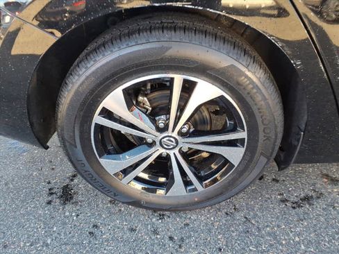 Certified 2022 Nissan Sentra SV w/ All-Weather Package image 9