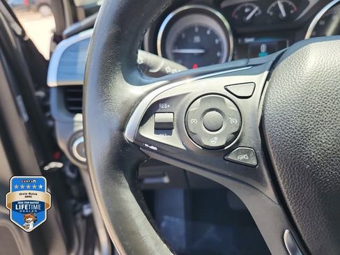Used 2020 Buick Envision Essence FWD image 23