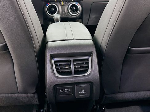 Used 2024 Chevrolet Blazer LT w/ Sound & Technology Package image 27