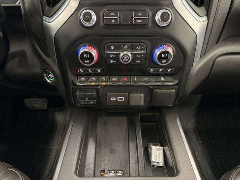 Used 2020 GMC Sierra 1500 SLT w/ SLT Premium Plus Package image 18