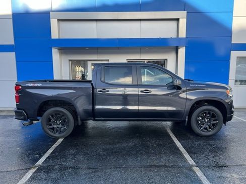 Used 2023 Chevrolet Silverado 1500 RST image 4