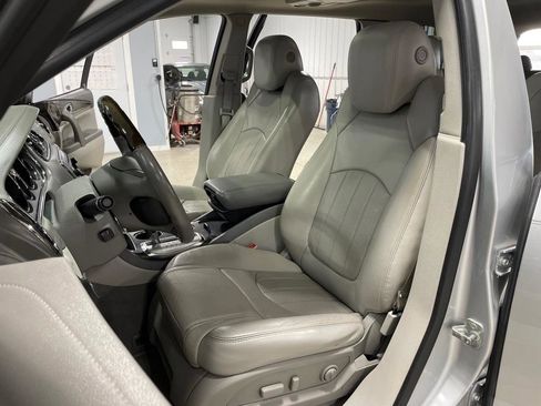Used 2014 Buick Enclave Premium image 10