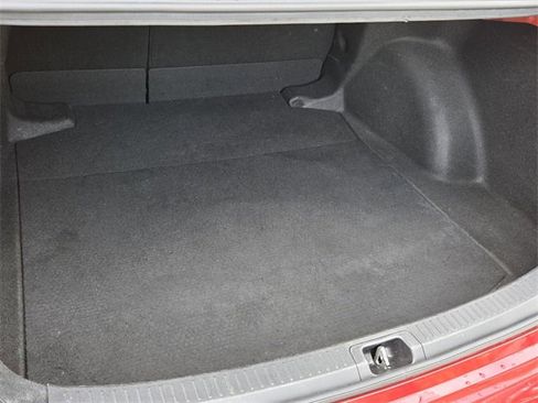 Used 2021 Toyota Corolla LE image 13