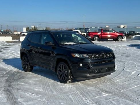 Used 2026 Jeep Compass Limited image 4