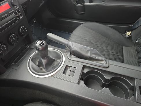 Used 2007 MAZDA MX-5 Miata Sport w/ Appearance Pkg image 19