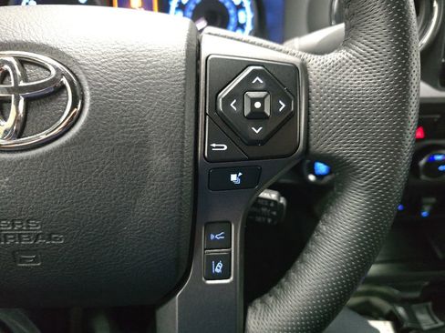 Used 2023 Toyota Tacoma TRD Off-Road w/ Technology Package AWD/4WD image 21