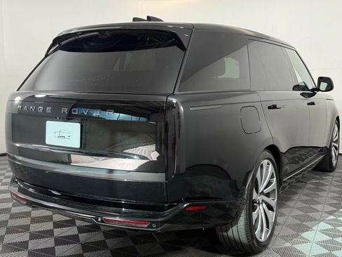 New 2025 Land Rover Range Rover Long Wheelbase SE image 8
