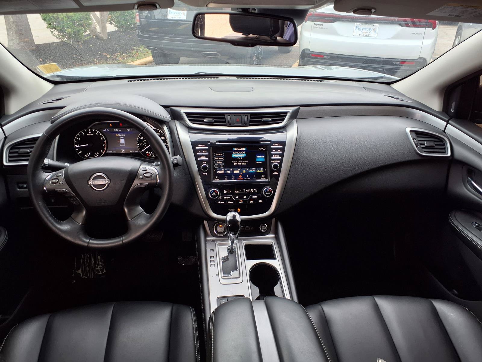 Used 2023 Nissan Murano SV w/ SV Midnight Edition Package FWD image 3