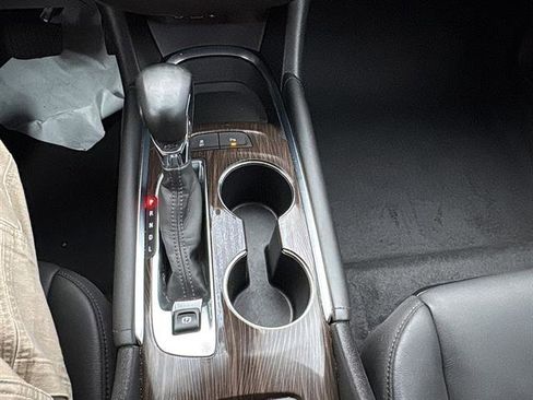 Used 2024 Chevrolet Malibu LT image 27