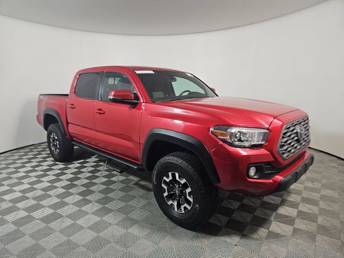Used 2020 Toyota Tacoma TRD Off-Road w/ Technology Package AWD/4WD image 4