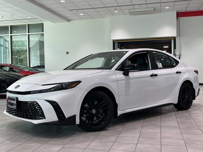 New 2026 Toyota Camry Hybrid w/ Multimedia Upgrade Package