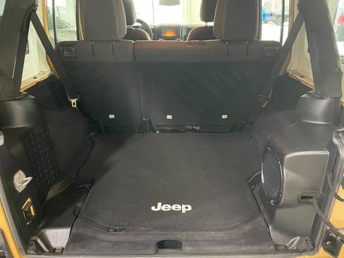 Used 2013 Jeep Wrangler Unlimited Sahara w/ Connectivity Group image 8