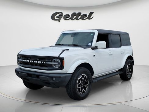 Used 2023 Ford Bronco Outer Banks image 1
