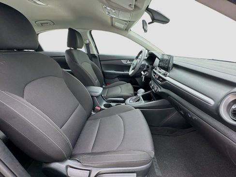 Used 2021 Kia Forte LXS image 18