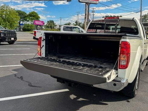 Used 2021 Nissan Frontier SV AWD/4WD image 18