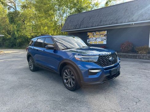 Used 2020 Ford Explorer ST w/ Premium Technology Package image 3