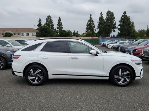 Certified 2026 Genesis GV70 3.5T Sport Advanced AWD/4WD image 5