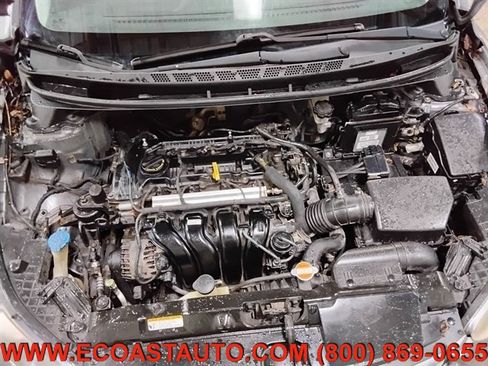 Used 2012 Hyundai Elantra GLS w/ Preferred Pkg 3 FWD image 9