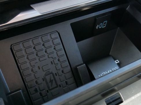 Used 2025 Ford F350 Platinum w/ Platinum Plus Package image 42