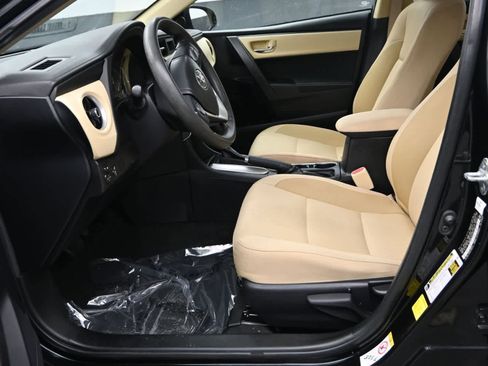 Used 2019 Toyota Corolla LE image 11