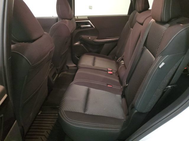 Used 2024 Mitsubishi Outlander ES AWD/4WD image 26