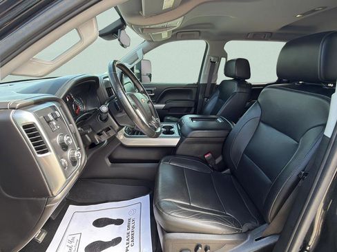 Used 2019 Chevrolet Silverado 2500 LTZ w/ Duramax Plus Package AWD/4WD image 18