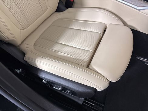 Used 2025 BMW 330i Sedan image 28