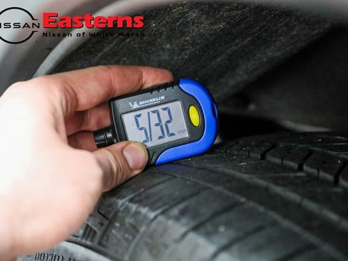 Used 2023 Nissan Rogue S image 35