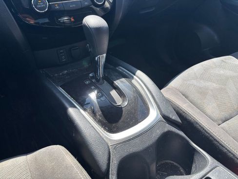 Used 2016 Nissan Rogue SV AWD/4WD image 15