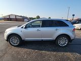 Used 2013 Lincoln MKX AWD image 4