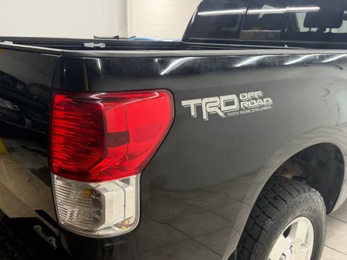 Used 2010 Toyota Tundra 4x4 Double Cab image 10