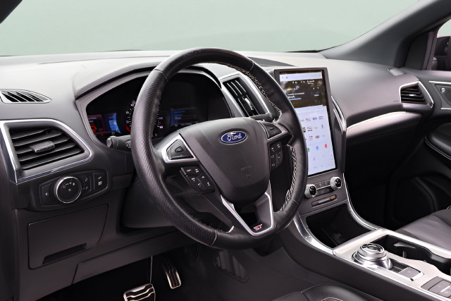 Used 2022 Ford Edge ST w/ Equipment Group 401A AWD/4WD image 10
