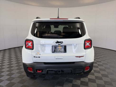 Used 2023 Jeep Renegade Trailhawk w/ Trailhawk Elite Group AWD/4WD image 9